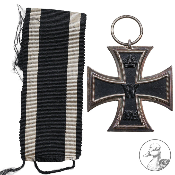 Orden Eisernes Kreuz 2. Klasse EK II 1. Weltkrieg 1914 1918

Authentisches Sammlerstück aus dem Zeitraum des Ersten Weltkrieges mit nicht lesbarem Hersteller im Bandring und dazugehörigem Band.