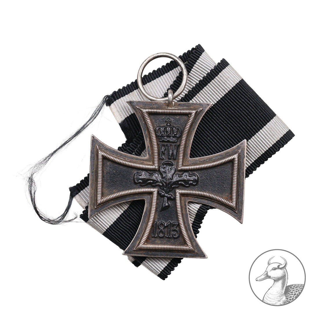 Orden Eisernes Kreuz 2. Klasse EK II 1. Weltkrieg 1914 1918

Authentisches Sammlerstück aus dem Zeitraum des Ersten Weltkrieges mit Hersteller Punze; des Herstellers SW Berlin im Bandring. Mit dazugehörigem Band. Guter sammelwürdiger Zustand