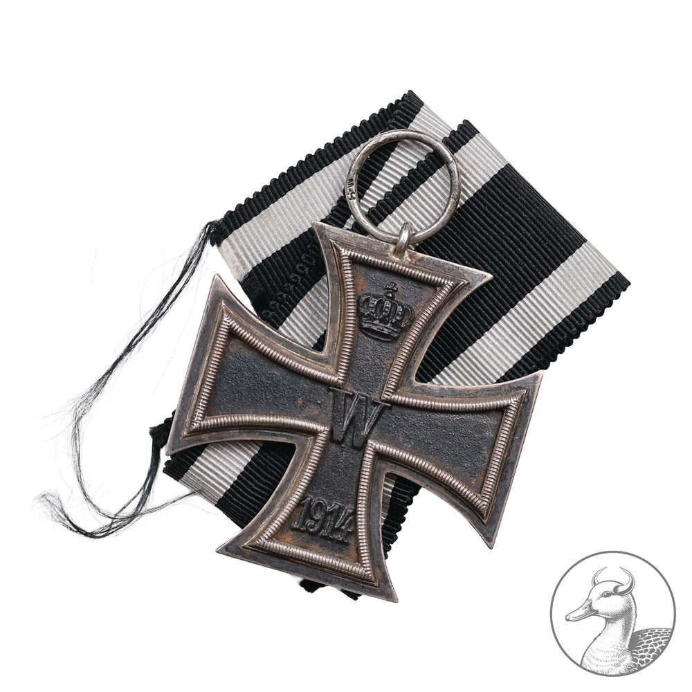 Orden Eisernes Kreuz 2. Klasse EK II 1. Weltkrieg 1914 1918

Authentisches Sammlerstück aus dem Zeitraum des Ersten Weltkrieges mit Hersteller Punze&nbsp; des Herstellers SW Berlin im Bandring. Mit dazugehörigem Band.Guter sammelwürdiger Zustand