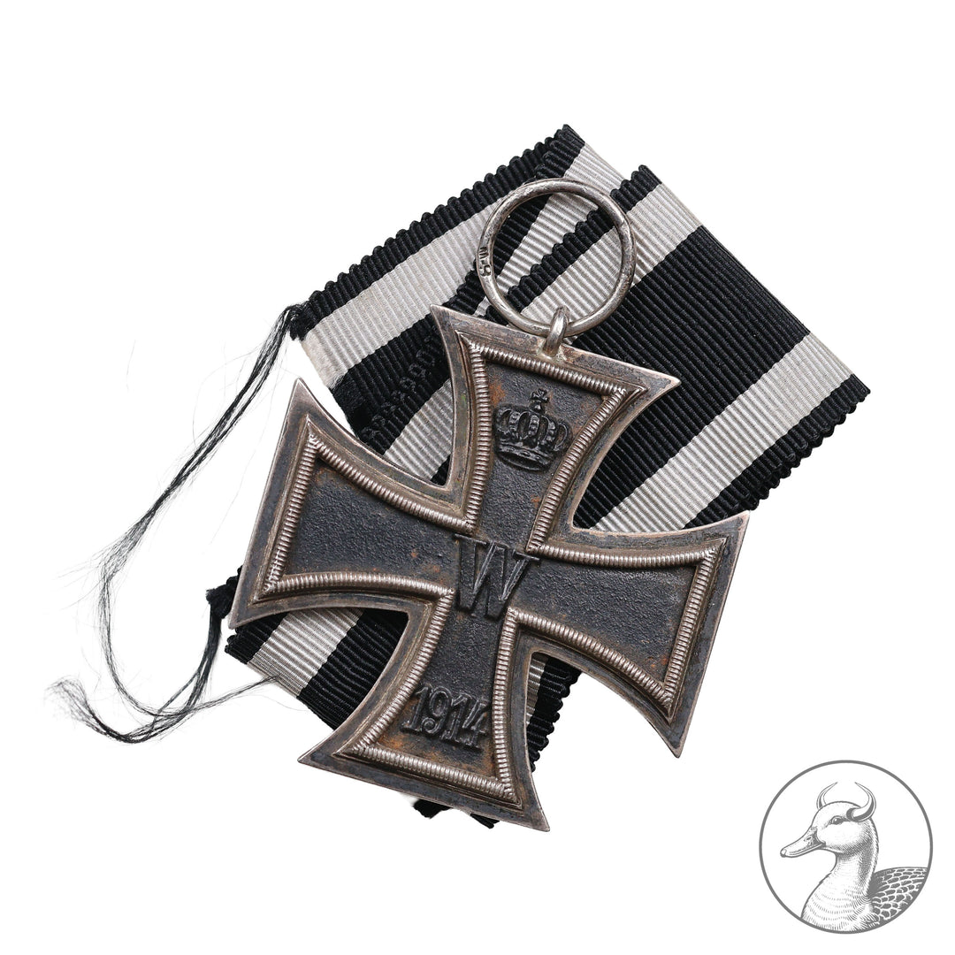 Orden Eisernes Kreuz 2. Klasse EK II 1. Weltkrieg 1914 1918

Authentisches Sammlerstück aus dem Zeitraum des Ersten Weltkrieges mit Hersteller Punze&nbsp; des Herstellers SW Berlin im Bandring. Mit dazugehörigem Band.Guter sammelwürdiger Zustand