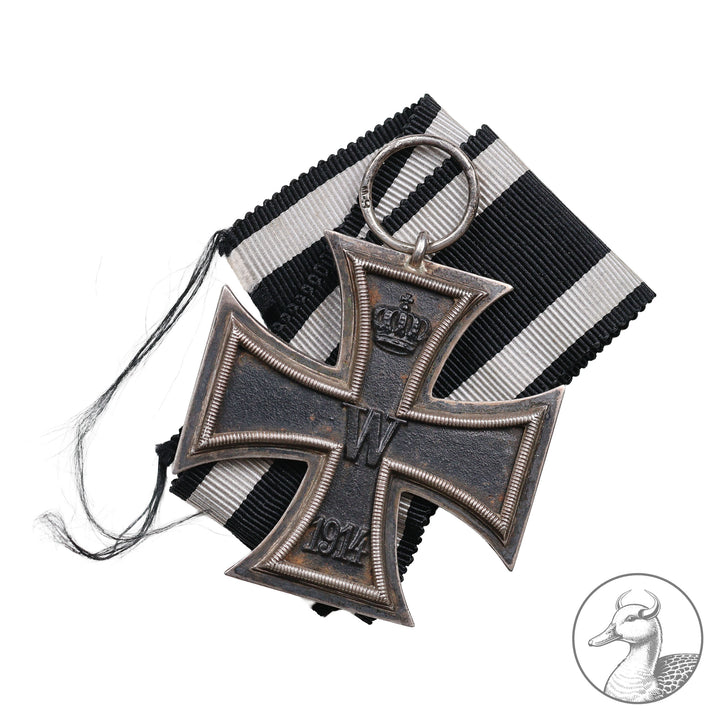 Orden Eisernes Kreuz 2. Klasse EK II 1. Weltkrieg 1914 1918

Authentisches Sammlerstück aus dem Zeitraum des Ersten Weltkrieges mit Hersteller Punze&nbsp; des Herstellers SW Berlin im Bandring. Mit dazugehörigem Band.Guter sammelwürdiger Zustand