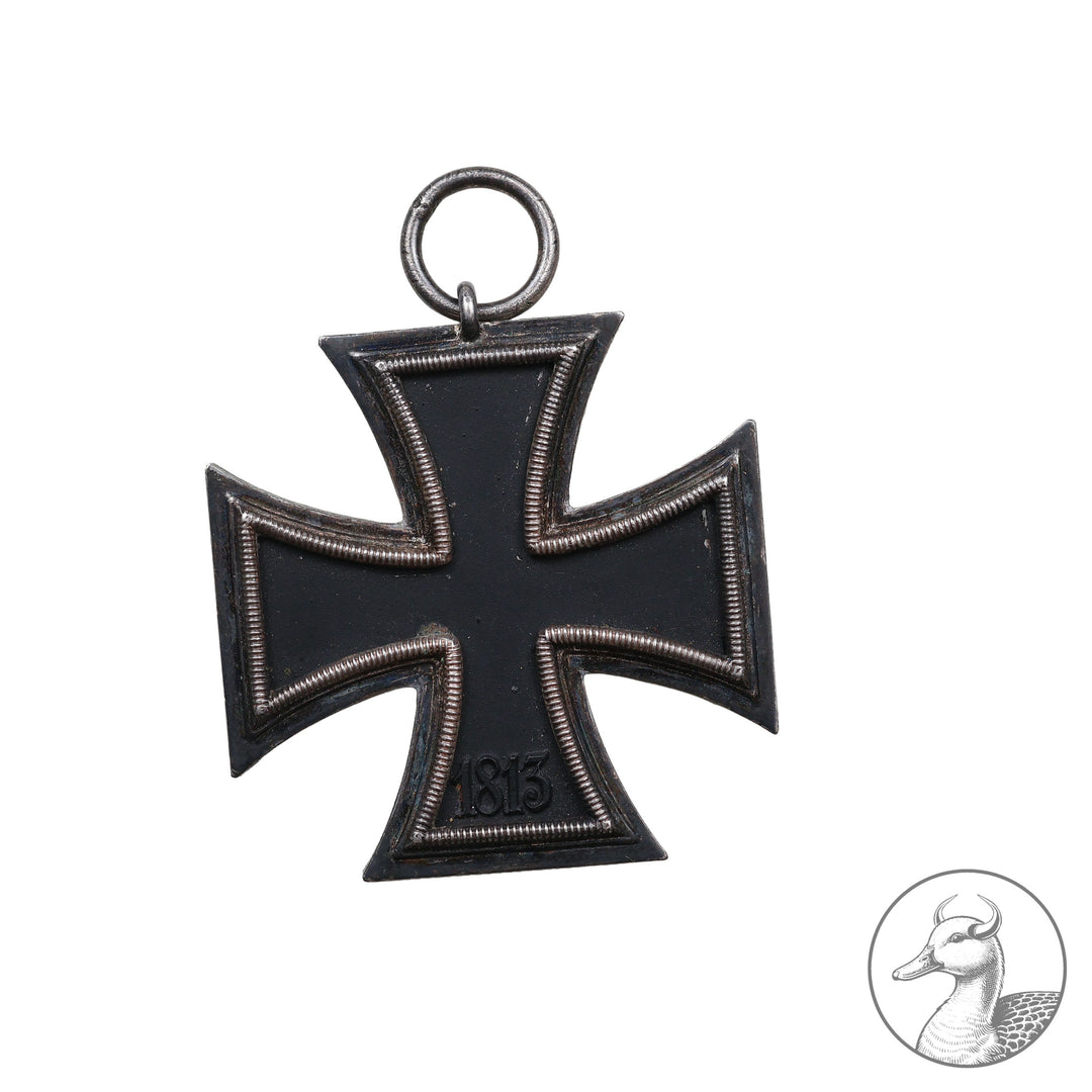 Orden Eisernes Kreuz 2. Klasse EK II 2. Weltkrieg 1939&nbsp;

Authentisches Sammlerstück aus dem Zeitraum des Zweiten Weltkrieges. Eisernes Kreuz zweiter Klasse im gebrauchten aber sammelwürdigem Zustand.