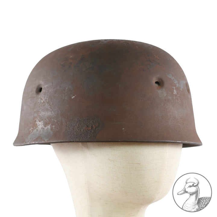 Original Helmglocke Fallschirmjäger

Authentisches und seltenes Sammlerstück aus dem Zeitraum des Dritten Reiches.

Gute Substanz mit Resten der Originalfarbe. ;Hersteller: CKL 64 (Eisenhüttenwerke Thale)
Lotnummer: nicht mehr lesbar