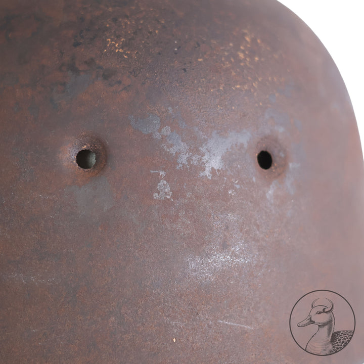 Original Helmglocke Fallschirmjäger

Authentisches und seltenes Sammlerstück aus dem Zeitraum des Dritten Reiches.

Gute Substanz mit Resten der Originalfarbe. ;Hersteller: CKL 64 (Eisenhüttenwerke Thale)
Lotnummer: nicht mehr lesbar