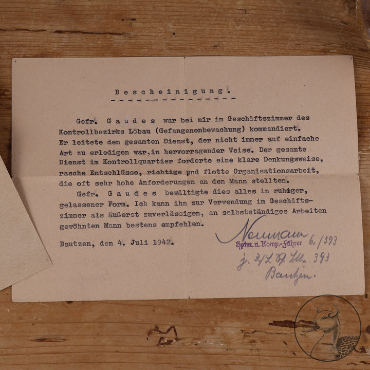 Originaler Wehrpass eines Angehörigen des Strafbataillons 999(Strafdivision). Bandenkampf in Griechenland.

Authentisches und seltenes Zeitdokument aus dem Zeitraum des Dritten Reiches. Soldat war Zuchthauswärter und später Angehöriger des 999 Strafbataillons, welches sich zum großen Teil aus verurteilten Wehrmacht&nbsp; &nbsp;Angehörigen zusammensetzte. Einsätze erfolgten an der Ostfront und dem Balkan bis Griechenland. Seltenes&nbsp; Zeitdokument dieser Strafeinheit.