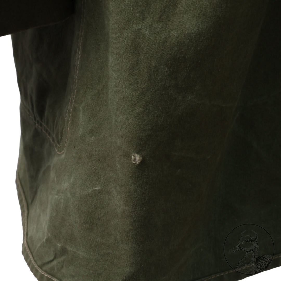 Originale Windjacke für Gebirgstruppen 

Die Windjacke wurde von den Hochgebirgstruppen zum Gebirgsdienst getragen.
Gut erhaltenes Stück mit Abnahme- und Kammerstempel.
Hersteller J. Zeller.