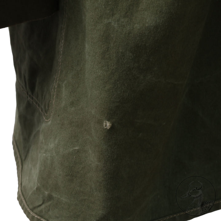 Originale Windjacke für Gebirgstruppen 

Die Windjacke wurde von den Hochgebirgstruppen zum Gebirgsdienst getragen.
Gut erhaltenes Stück mit Abnahme- und Kammerstempel.
Hersteller J. Zeller.