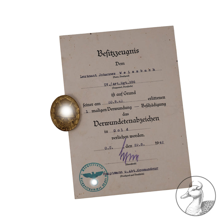 Der kleine Nachlass besteht aus einem unmarkierten VWA in Gold&nbsp; Buntmetall mit der dazugehörigen Urkunde unterschrieben vom Abteilungskommandeur sowie einem unmarkierten EK 2 am Band ,auch mit der Verleihungsurkunde unterschrieben vom&nbsp; Eichenlaubträger und Kommandeur der 336.Inf.Division&nbsp; Walther Lucht.

Seltener kleiner Nachlass eines Artillerie Offiziers im guten sammelwürdigem Zustand.