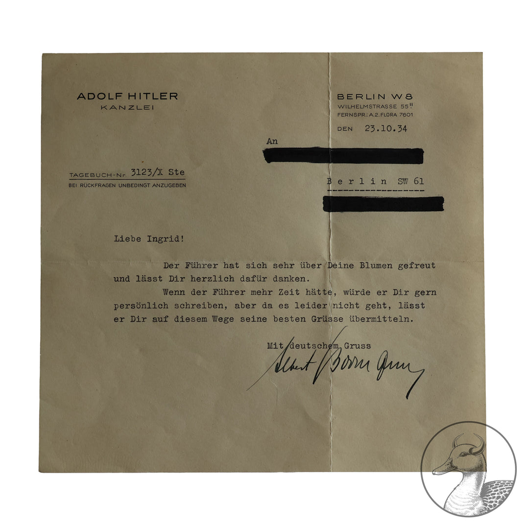 Dankesbrief von der Kanzlei Adolf Hitlers an eine Frau aus Berlin, die Hitler Blumen geschickt hat. Nachname und Adresse wurden von der Familie nach dem Krieg unkenntlich gemacht. Unterschrieben wurde der Brief von Albert Bormann, damals persönlicher Adjutant Hitlers und Bruder von Martin Bormann.

Authentisches und seltenes Zeitdokument.