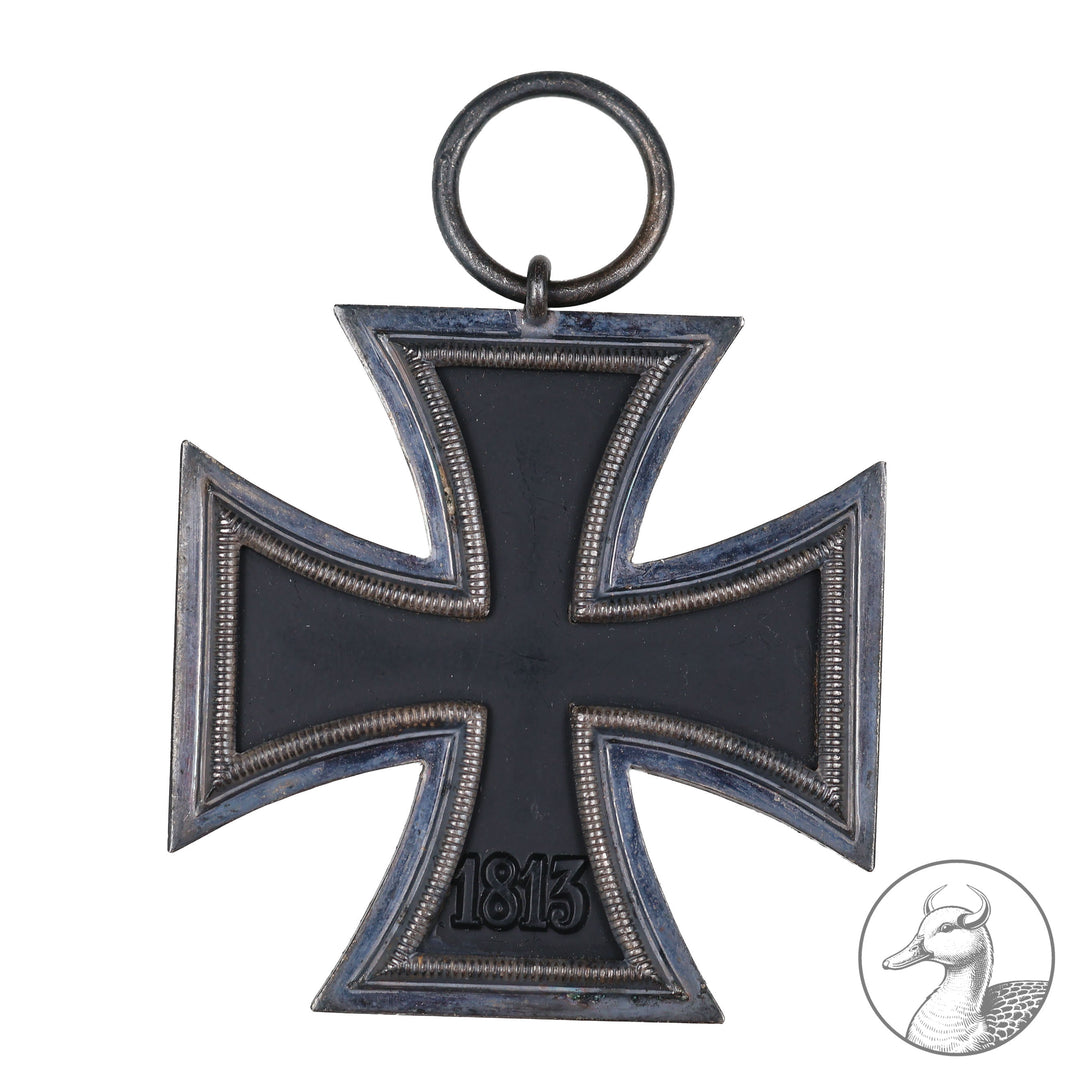 Orden Eisernes Kreuz 2. Klasse EK II 2. Weltkrieg 1939&nbsp;

Authentisches Sammlerstück aus dem Zeitraum des Zweiten Weltkrieges. Eisernes Kreuz zweiter Klasse im gebrauchten aber sammelwürdigem Zustand. Ohne Hersteller.