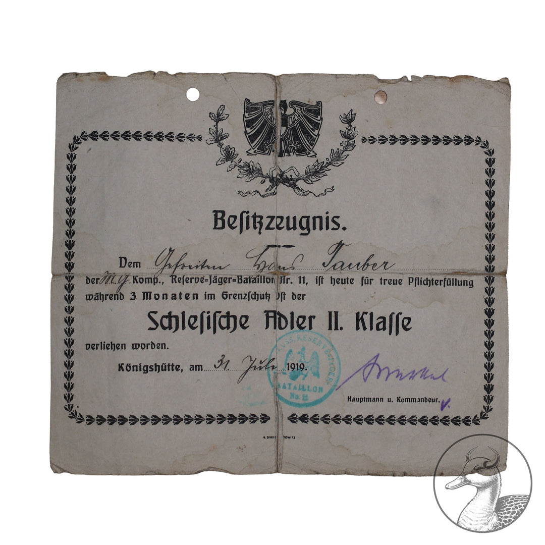 Dokumentengruppe Gruppe des Soldaten Tauber Johannes.

Interessante Gruppe, da Tauber Dienst im Grenzschutz Schlesien tat und dafür mit beiden Schlesischen Adler 1. und zweite Klasse ausgezeichnet wurde. Dazu einige Dokumente und sein Wehrpass.