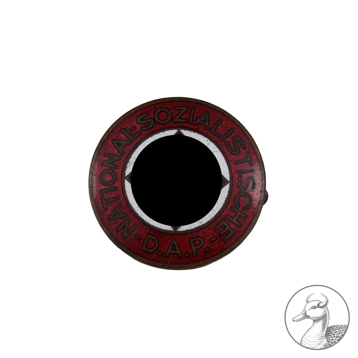 Frühes Parteiabzeichen der Firma Steinhauer und Lück im getragenen Zustand,rückseitig Hersteller und Ges.Gesch. markiert,altersbedingte Patina