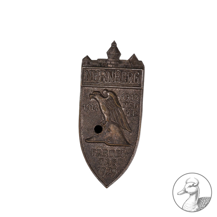 Abzeichen der NSDAP Parteitag 1929 Kampfzeit Nürnberg

Produktdetails: Massives Abzeichen an langer Nadel ohne Hersteller-seltenes Abzeichen

Orden&nbsp;&nbsp;&nbsp; Abzeichen
Hersteller kein Hersteller
Zustand guter Zustand