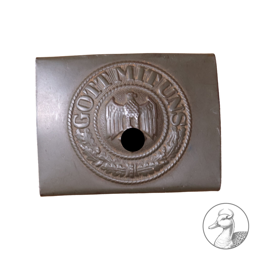 Wehrmacht Koppelschloss "Gott mit uns" am Koppel&nbsp;

Koppelschloss der Wehrmacht des Herstellers Noelle und Hueck 1941 im sehr gutem Zustand mit fast vollständig erhaltener Lackierung am dazugehörigem Koppel Länge 100.Ein wirklich schönes Stück in sehr guter Erhaltung.