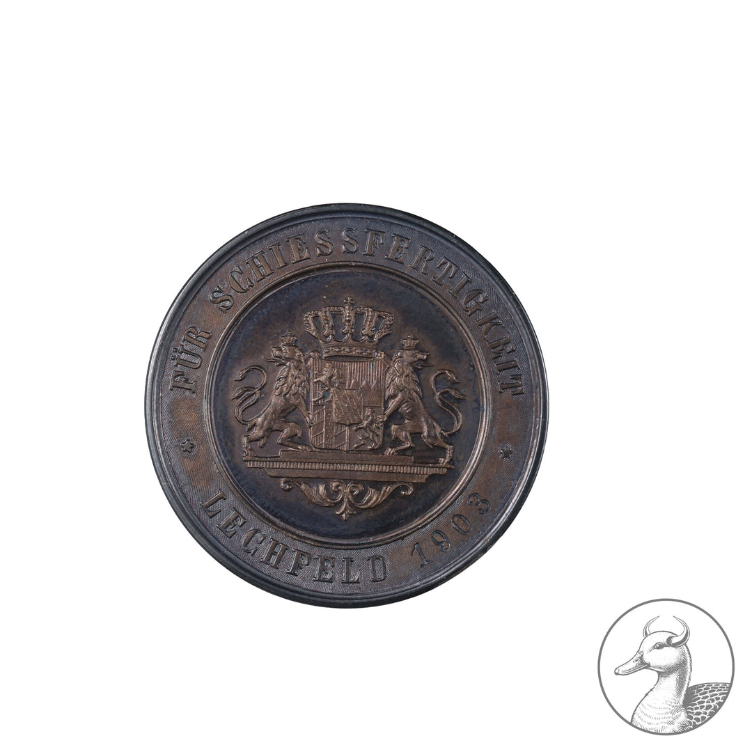 Schießpreis Bayern 1903 im Etui Lechfeld

Silbermedaille, gestiftet vom Prinzregent Luitpold für gute Schießleistungen 1903 im dazugehörigen Etui ausgelegt, mit blauem Samt im guten Zustand.