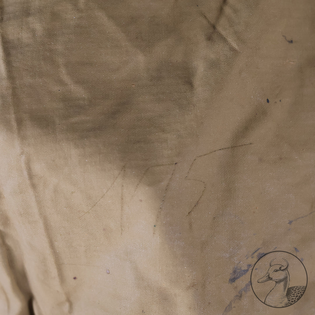 Originaler gummierter Regenumhang der Hitlerjugend

Fertigung aus braunem gummiertem Stoff.
Alle Knöpfe vorhanden.

Produktdetails&nbsp;

Typ: Regenmantel HJ
Hersteller: nicht bekannt
Material: Gummierter Stoff
Zustand: 1-2