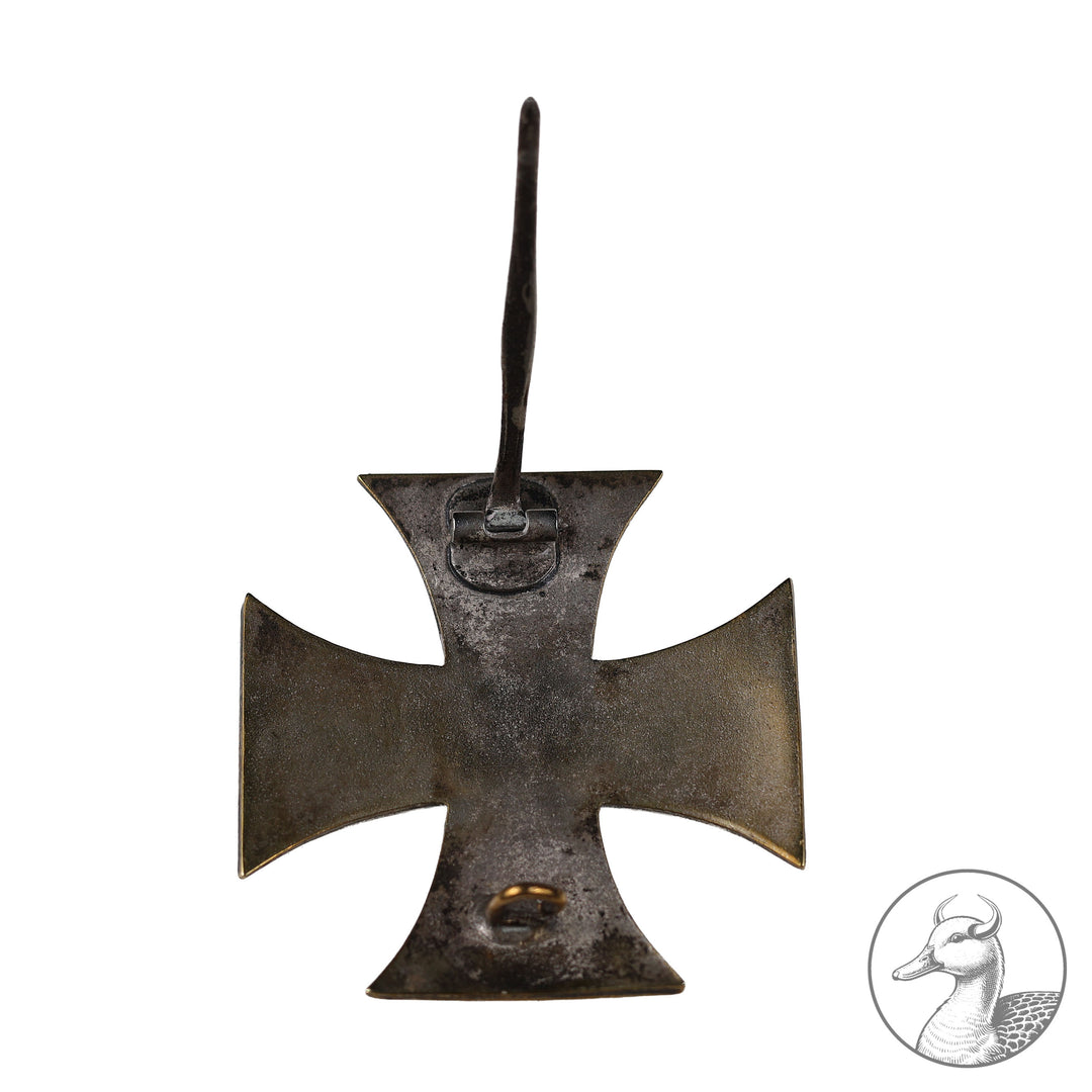 Gut erhaltenes Eisernes Kreuz 1. Klasse 1914 im frühen braunen Etui ohne Herstellermarkierung im sammelwürdigen Zustand.