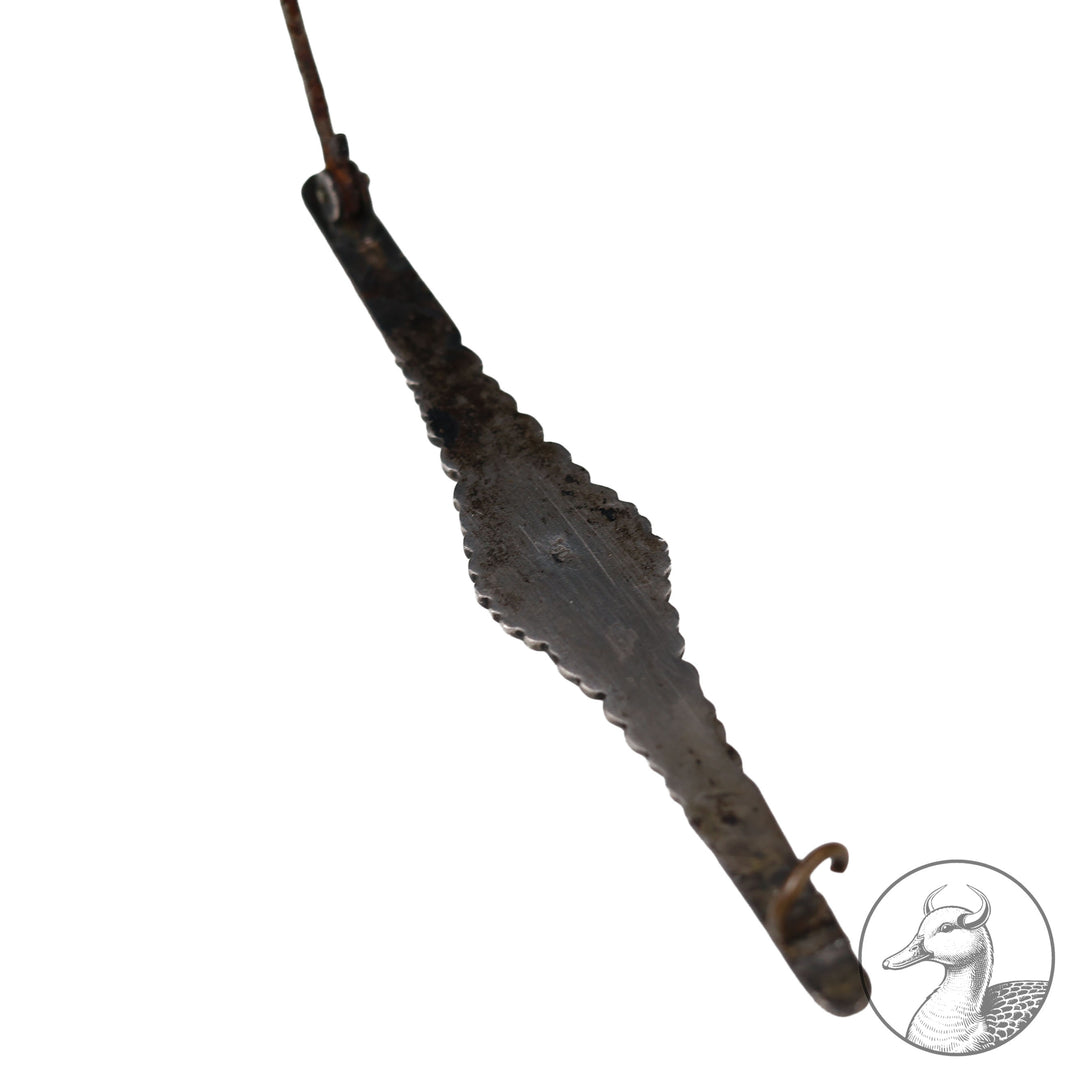 Dekorative Damenspange-Brosche Erster Weltkrieg Eisernes Kreuz

Spange mit emaillierten Eisernen Kreuz, 800 Silber gestempelt, im dazugehörigem Etui des bekannten Kölner Hofjuweliers Ernst Goldschmidts, im guten sammelwürdigem Zustand.

Maße: Länge 6,7 cm