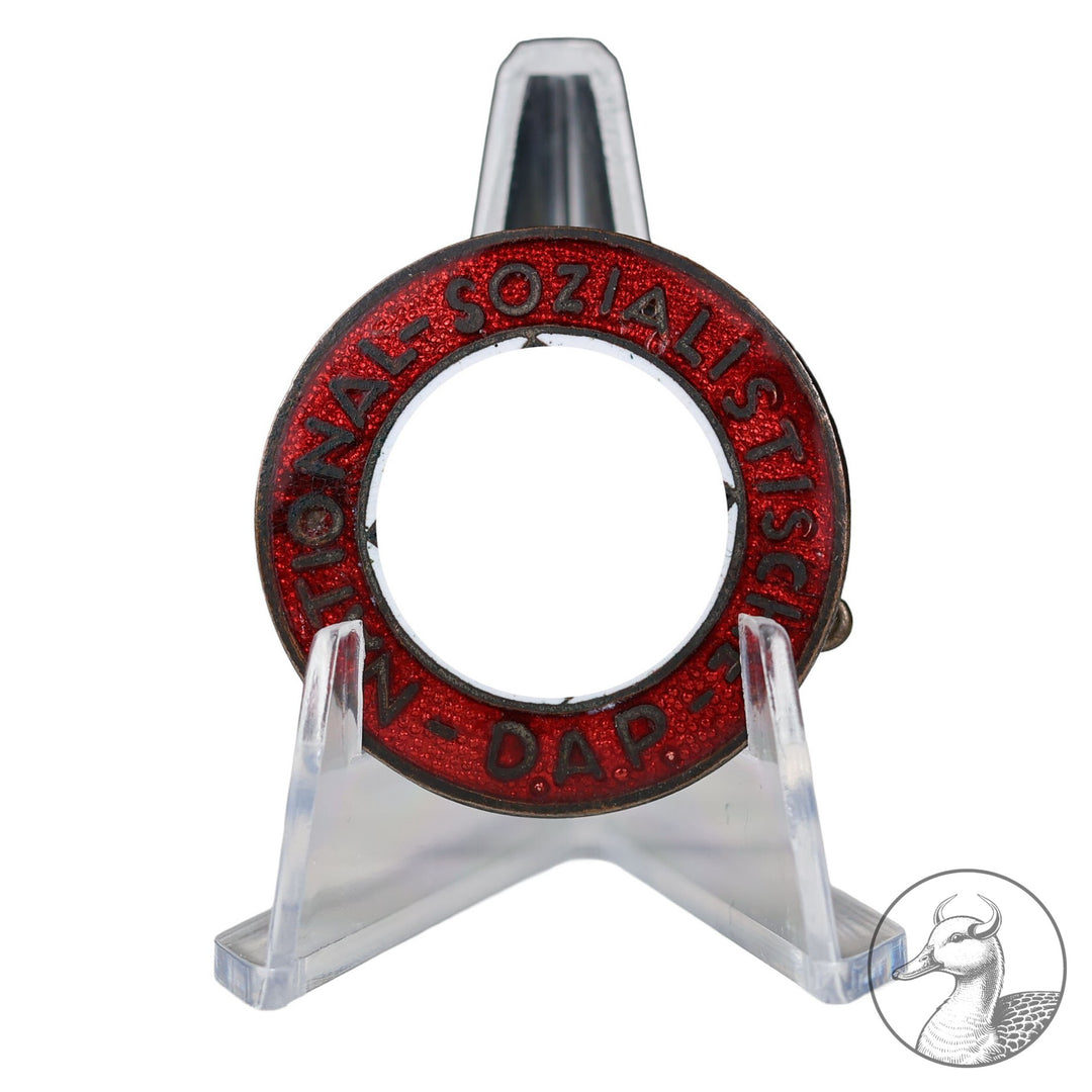 Parteiabzeichen der NSDAP

Frühes Parteiabzeichen, altersbedingte Patina.ges.gesch.