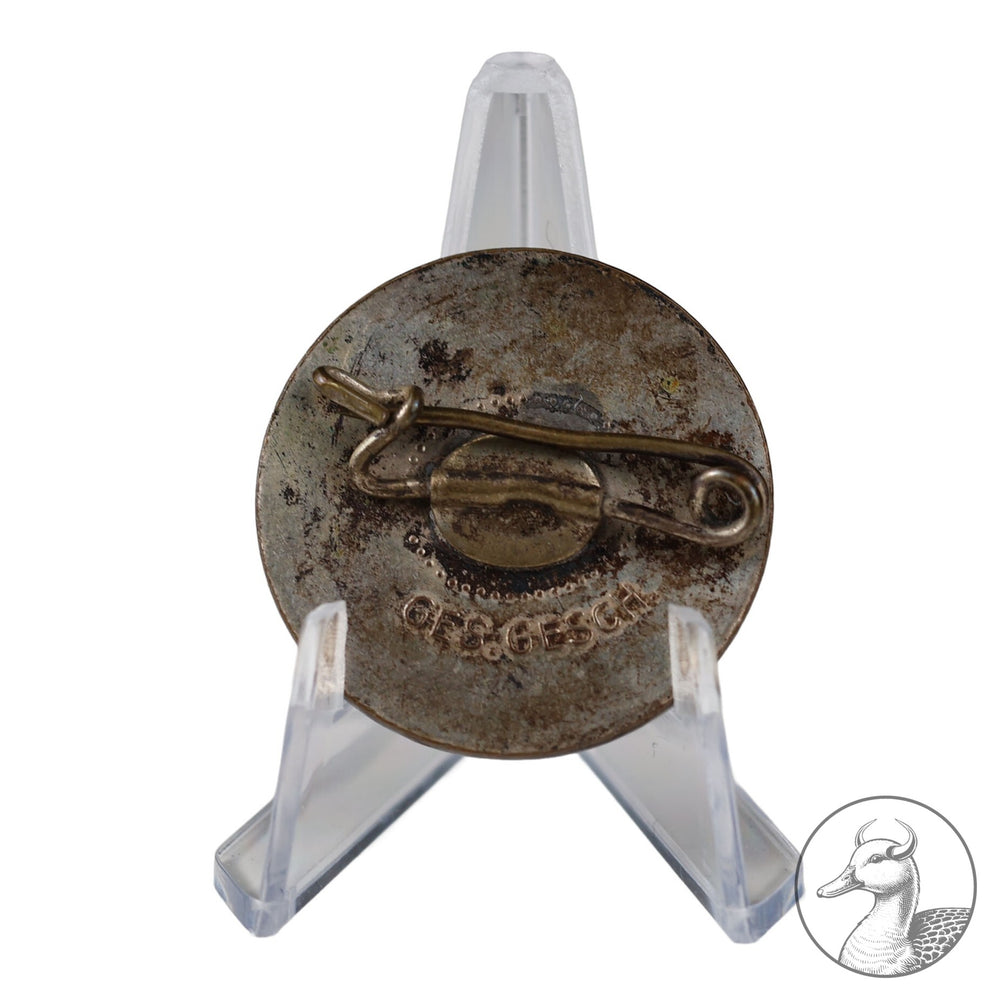 Parteiabzeichen der NSDAP

Frühes Parteiabzeichen. Ges Gesch markiert, altersbedingte Patina.