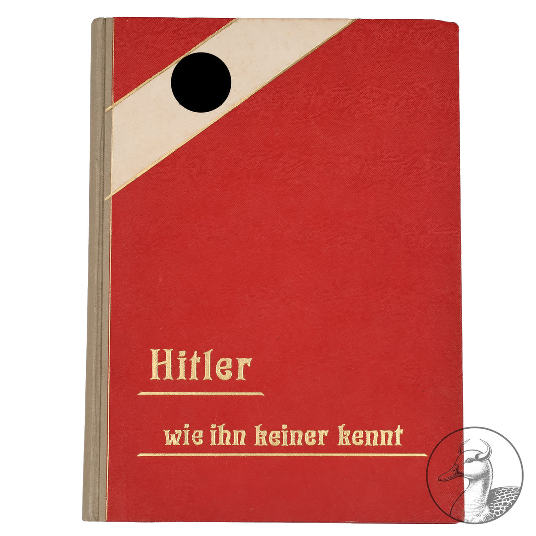 100 Bild-Dokumente "Hitler wie ihn keiner kennt" herausgegeben von Heinrich Hoffmann Privat eingebunden

mit einem Geleitwort von Baldur von Schirach (Reichs- und Jugendführer der NSDAP) herausgegeben von Heinrich Hoffmann (Fotoberichterstatter der Reichsleitung der NSDAP) im "Zeitgeschichte" Verlag Berlin umfasst das Buch 100 Bilddokumente aus dem Leben des Führers. 96 Seiten. Seltene Einbindung
