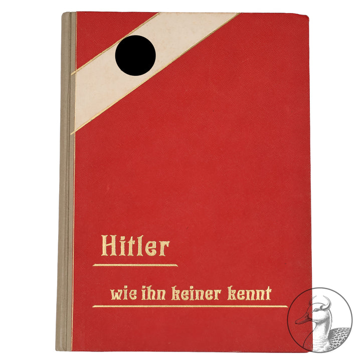 100 Bild-Dokumente "Hitler wie ihn keiner kennt" herausgegeben von Heinrich Hoffmann Privat eingebunden

mit einem Geleitwort von Baldur von Schirach (Reichs- und Jugendführer der NSDAP) herausgegeben von Heinrich Hoffmann (Fotoberichterstatter der Reichsleitung der NSDAP) im "Zeitgeschichte" Verlag Berlin umfasst das Buch 100 Bilddokumente aus dem Leben des Führers. 96 Seiten. Seltene Einbindung