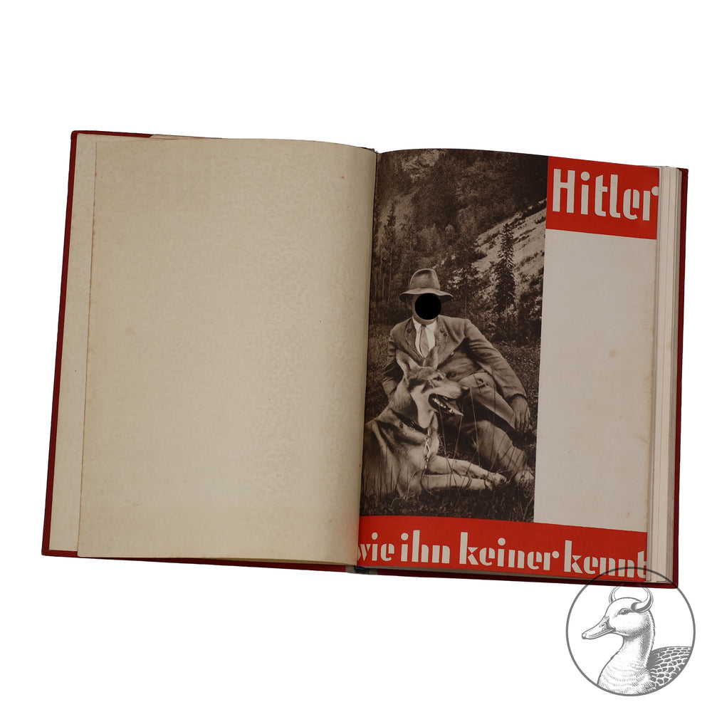 100 Bild-Dokumente "Hitler wie ihn keiner kennt" herausgegeben von Heinrich Hoffmann Privat eingebunden

mit einem Geleitwort von Baldur von Schirach (Reichs- und Jugendführer der NSDAP) herausgegeben von Heinrich Hoffmann (Fotoberichterstatter der Reichsleitung der NSDAP) im "Zeitgeschichte" Verlag Berlin umfasst das Buch 100 Bilddokumente aus dem Leben des Führers. 96 Seiten. Seltene Einbindung