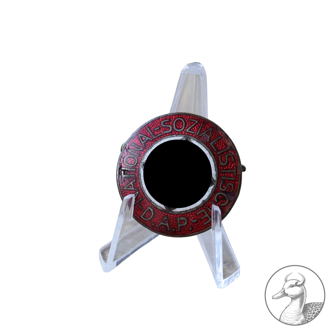 Parteiabzeichen der NSDAP RZM M 1/34
Parteiabzeichen der Firma Karl Wurster, altersbedingte Patina. Sammelwürdig