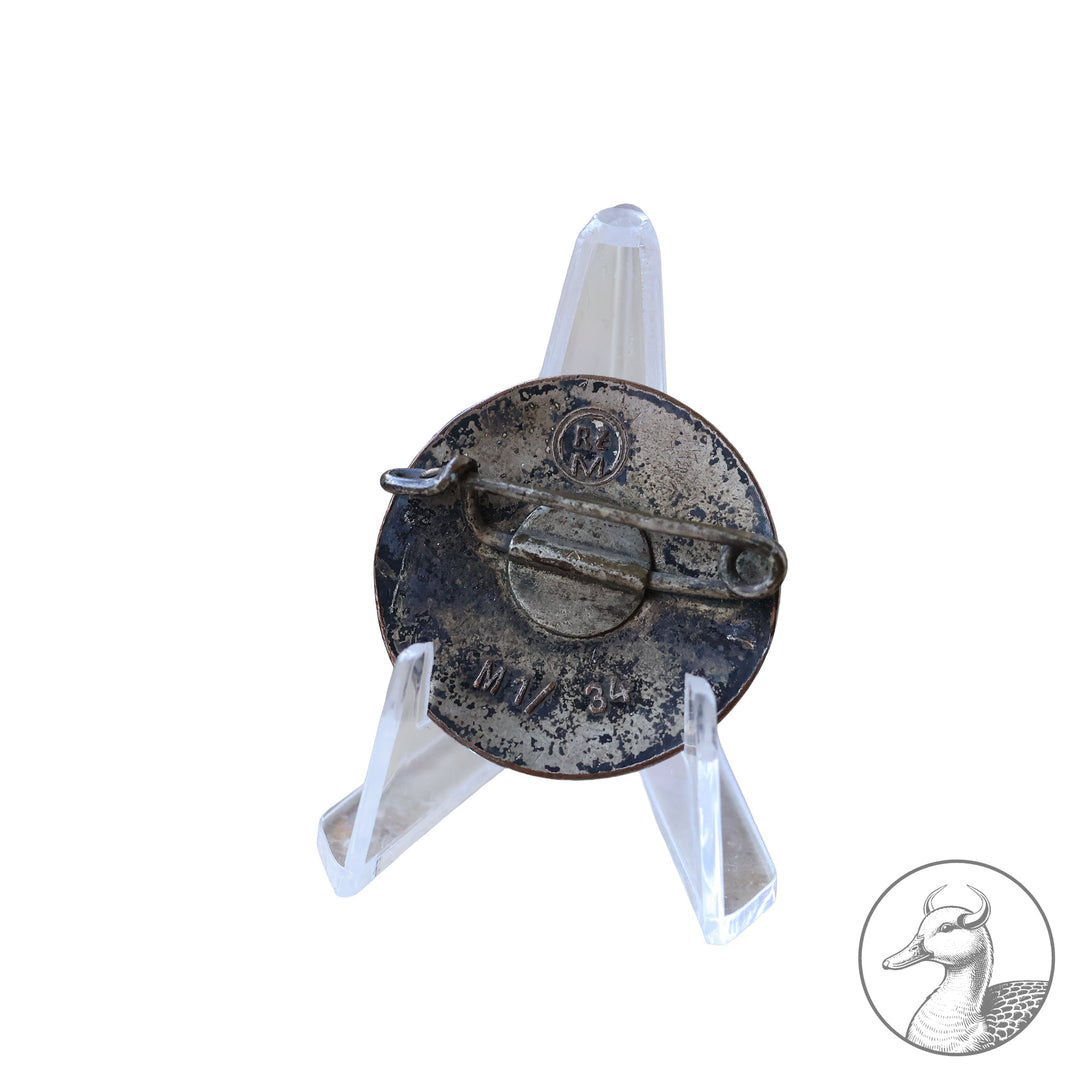Parteiabzeichen der NSDAP RZM M 1/34
Parteiabzeichen der Firma Karl Wurster, altersbedingte Patina. Sammelwürdig