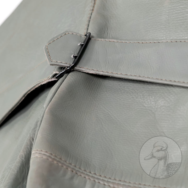 Originales Set Wachmantel Lederkombination der deutschen Kriegsmarine zweiter Weltkrieg (Mantel/Hose + Mütze)