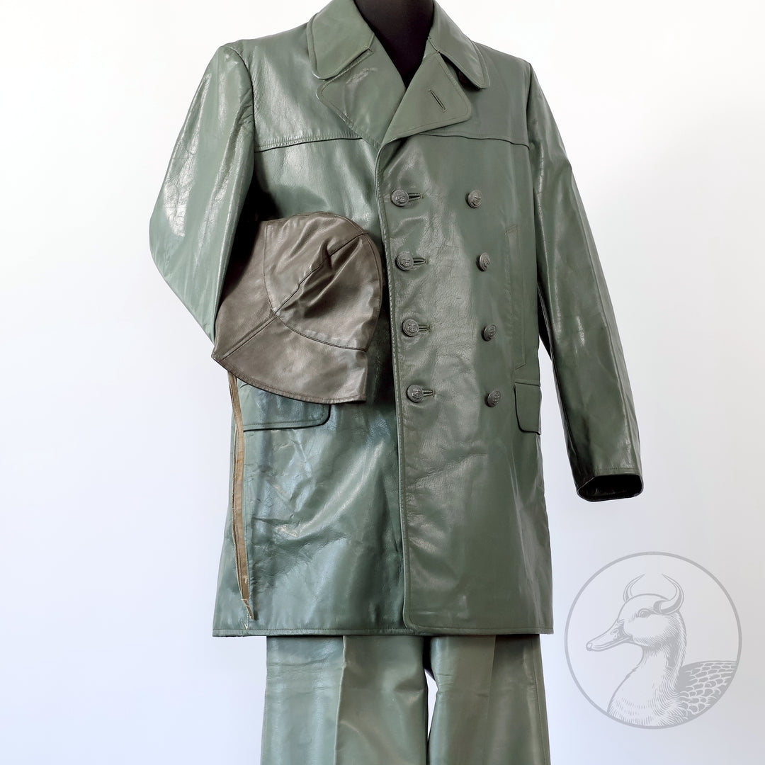 Originales Set Wachmantel Lederkombination der deutschen Kriegsmarine zweiter Weltkrieg (Mantel/Hose + Mütze)