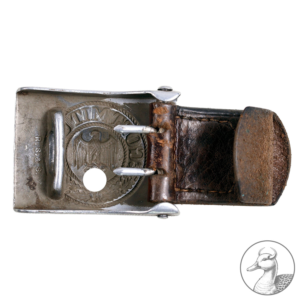 Typ:&nbsp; Koppelschloss Heer
Hersteller: Richard Sieper und Söhne
Zustand: stärkere Gebrauchsspuren an Schloss, am Hoheitsabzeichen wurde gefeilt