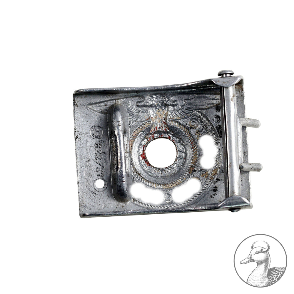 Typ: Koppelschloss der Waffen-SS Aluminium
Hersteller: RZM 822/37 Richard Sieper und Söhne Lüdenscheid
Zustand: Hoheitsabzeichen abgeschliffen;, sammelwürdig